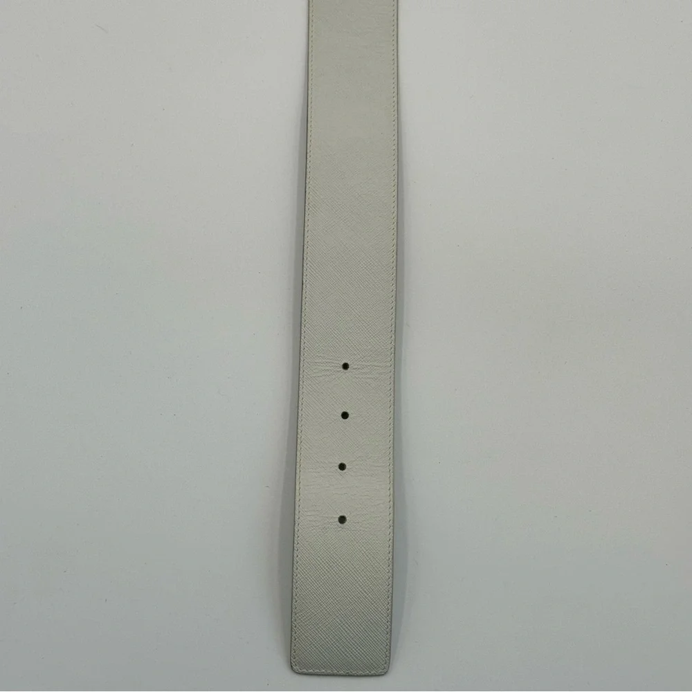 (SOLD) Salvatore Ferragamo Light Gray Fashion Belt (237132) Size 80 - Picture 4 of 12